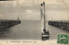 VINTAGE POSTCARD Bateau Fishes Courseulles Bateau of sin