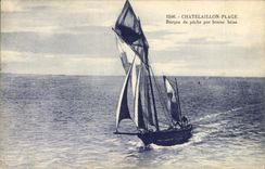 VINTAGE POSTCARD Bateau Fishes Chatelaillon Plage Boat of sin by good catch