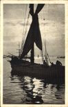 CPA Bateau Peche Mediterranee Tartane rentrant au port 