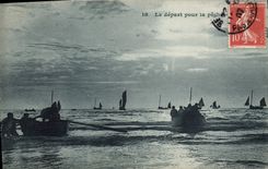 VINTAGE POSTCARD Bateau Fishes the departure for the sin