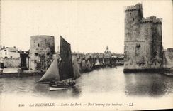 CPA Bateau Peche la Rochelle Sortie du port 
