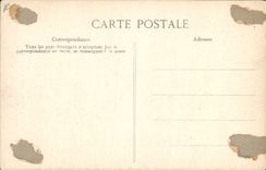 CPA Folklore Bretagne Environs de Roscoff Vieille memere de l'ile de Batz prenant sa prise Tabac