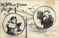 CPA Fantaisie Telephone Nos bebes au telephone