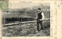 CPA Folklore Paysan Le hersage 