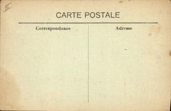CPA Militaria Dans la chambree Le salon de coiffure Coiffeur 