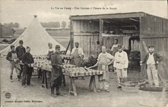 CPA Militaria la vie au camp Une cuisine a l'heure de la soupe 