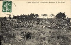 CPA Militaria Camp de Chalons Infanterie en manoeuvre La halte horaire 