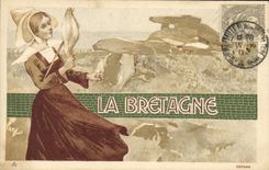 CPA Folklore Bretagne Femme Fileuse Menhir