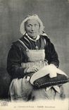 CPA Folklore Costumes de Savoie Tignes Dentelliere 