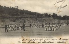 VINTAGE POSTCARD Militaria Company of unloading Artillery of the light squadron