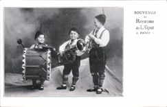 CPA Foklore Nain Souvenir du royaume de Lilliput Paris 