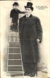 CPA Foklore Nain Geant Le plus petit et le plus grand homme du monde TOP