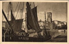 Barco de La Rochelle de la POSTAL de la VENDIMIA una vista de los muelles y de la iglesia del ahorrador Saint