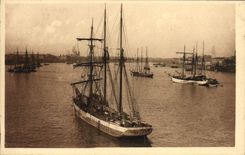 Barcos de pesca al bacalado del barco de Burdeos de la POSTAL de la VENDIMIA en caminos