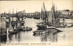Barco de la POSTAL de la VENDIMIA Sables d'Olonne el puerto visto de paja