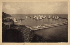 CPA Bateau Port en Bessin La Tour Vauban et les jetees Avant Port