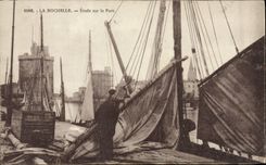 Detalles del barco de La Rochelle de la POSTAL de la VENDIMIA en el puerto