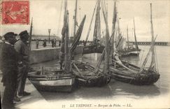 CPA Bateau Le Treport Barques de peche 