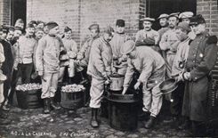 CPA Militaria A la caserne Les cuisiniers