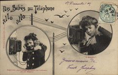 CPA Fantaisie Telephone Nos bebes au telephone