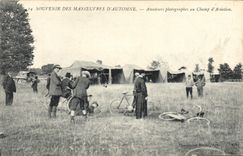 CPA Souvenir des Manoeuvres d'automne Amateurs photographes au champ d'aviation Militaria
