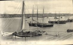 CPA Bateau Peche Bordeaux Vue sur la Garonne 