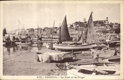 El barco de la POSTAL de la VENDIMIA pesca Cannes el puerto y la playa