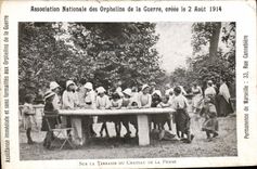 VINTAGE POSTCARD Orphan of War August 1914 On the terrace of the castle of Apple