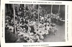 VINTAGE POSTCARD Orphan of the war Meal in the open air in December