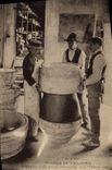CPA Poterie Ceramique Vallauris Demoulage d'une potiche TOP
