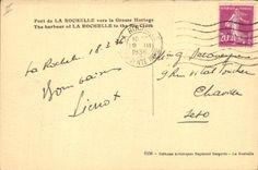 VINTAGE POSTCARD Bateau Fishes Port of the La Rochelle towards the large clock