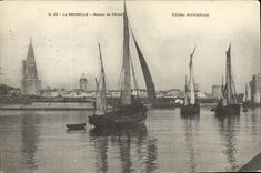 VINTAGE POSTCARD Bateau Fishes La Rochelle Retour of sin