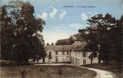 VINTAGE POSTCARD Luzancy Children the school colony
