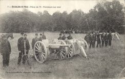 La POSTAL Militaria Ecoles de la VENDIMIA tiene pedazo del hierro de 75 indicadores en mí