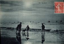 CPA Bateau de peche Le soir Enfants
