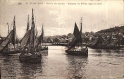 VINTAGE POSTCARD Boat of sin Honfleur Basin of the center Boats of sin in the port