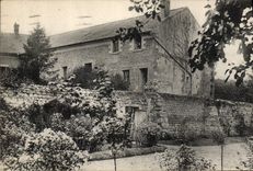 CPA Enfants Boissy l'Aillerie L'oiseau bleu Le vieux mur