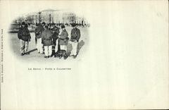 POSTAL Militaria de la VENDIMIA que el resto instala tubos y los cigarrillos