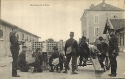 CPA Militaria Manoeuvre de la piece 