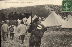 CPA Militaria Camp de Carpiagne Retour aux Manoeuvres 