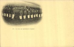 CPA Militaria un peu de maniement d'armes 