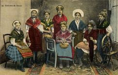 CPA Folklore Costumes de Savoie 