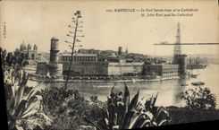 CPA Marseille Le Fort Saint Jean et la Cathedrale