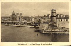 CPA Marseille La Cathedrale et le Fort Saint Jean