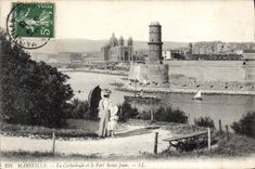 CPA Marseille La Cathedrale et le Fort St Jean