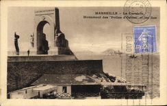 CPA Marseille La Corniche Monument des Poilus d'Orient et les Iles 