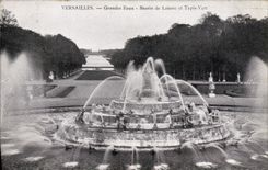 CPA Versailles Grandes Eaux Bassin de Latone et tapis vert