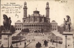VINTAGE POSTCARD Paris the palate of Trocadero