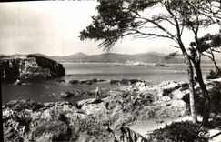 CPM Environs de St Raphael Pittoresque bord de mer a Santa Lucia