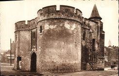 CPA Cambrai La Tour De La Porte De Paris